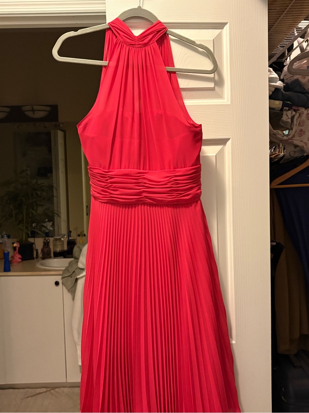 Evan-Picone Elegant Sleeveless Pleated Halter Dress in Bright Red - Picture 3 of 3